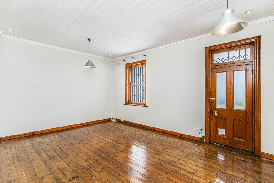 To Let 2 Bedroom Property for Rent in Green Point Western Cape
